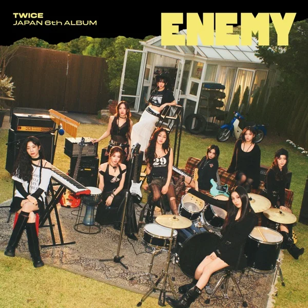 Песня: TWICE - ENEMY. Формат: Mp3 320 kbps. Размер: 6.18 Mb. Длительность: 2:42. Дата выхода: 30 июля 2025!